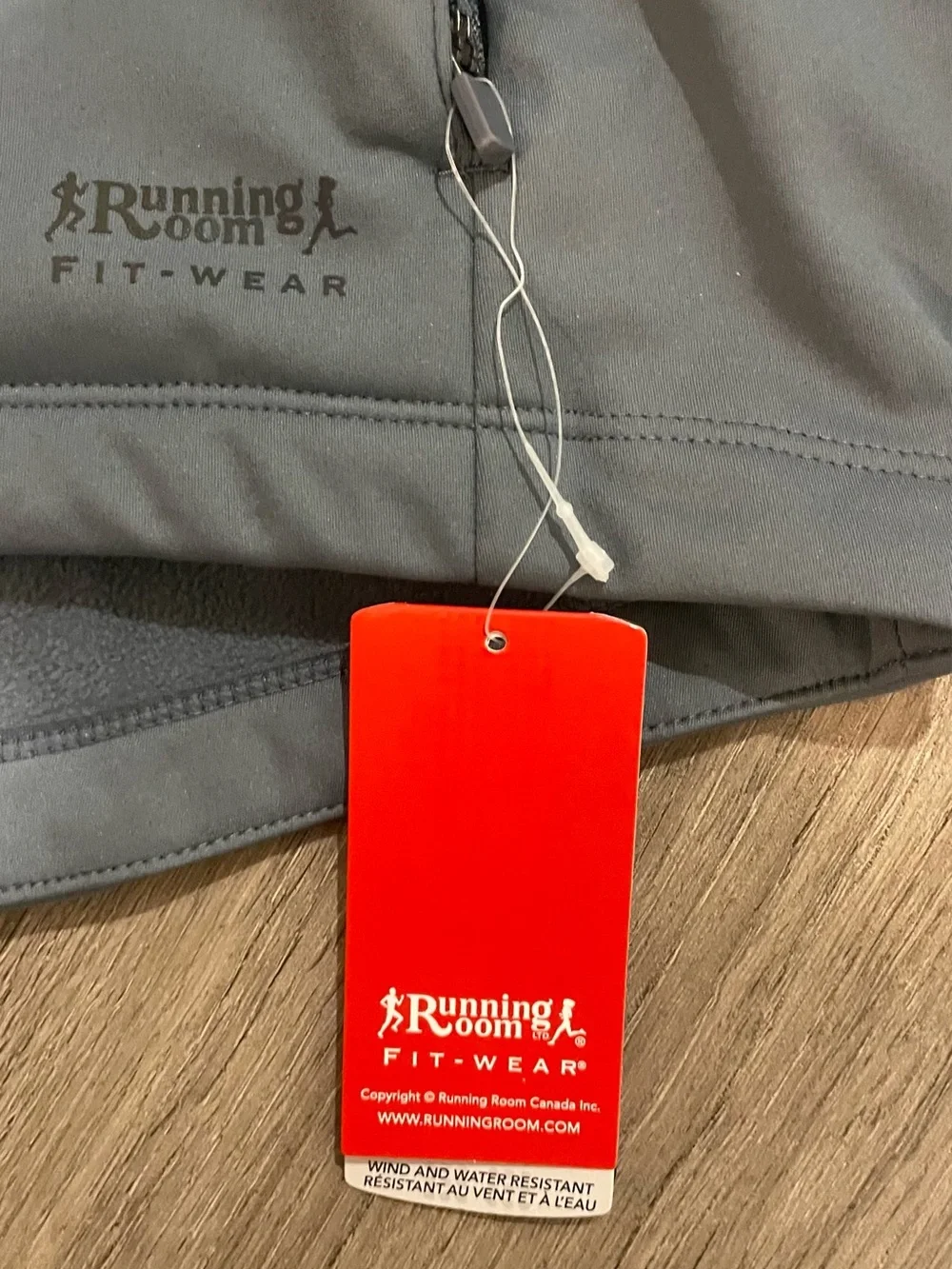 NWT Running Room Light Grey Hooded Softshell Jacket - Picture 10 of 11